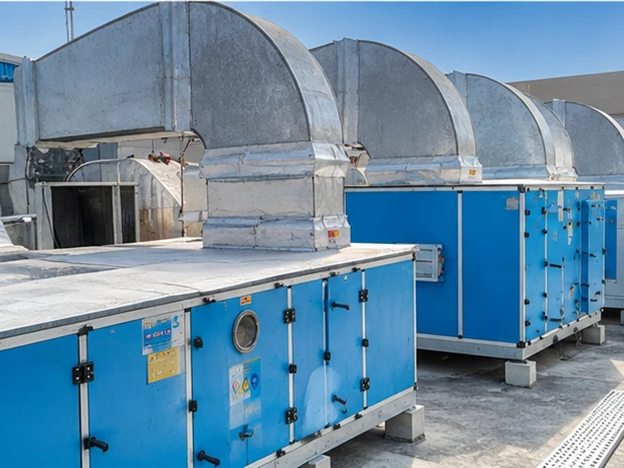 Rooftop air handling units with supply and return ductwork